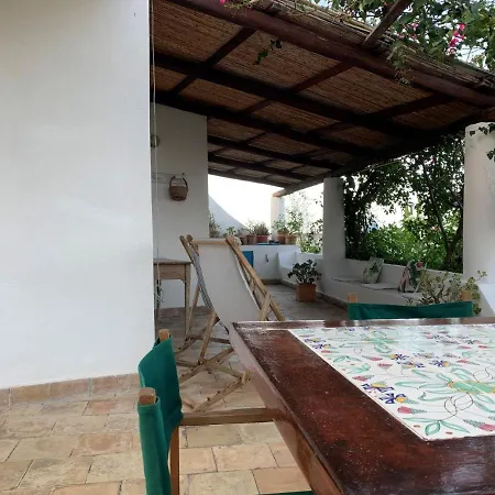 La Casa Di Tommy - *