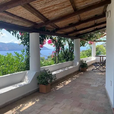 La Casa Di Tommy - Nyaraló Santa Marina Salina